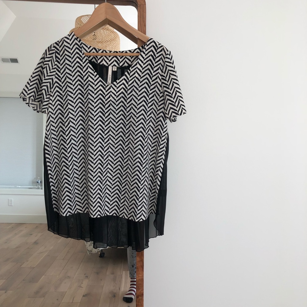 Loose fit dressy shirt